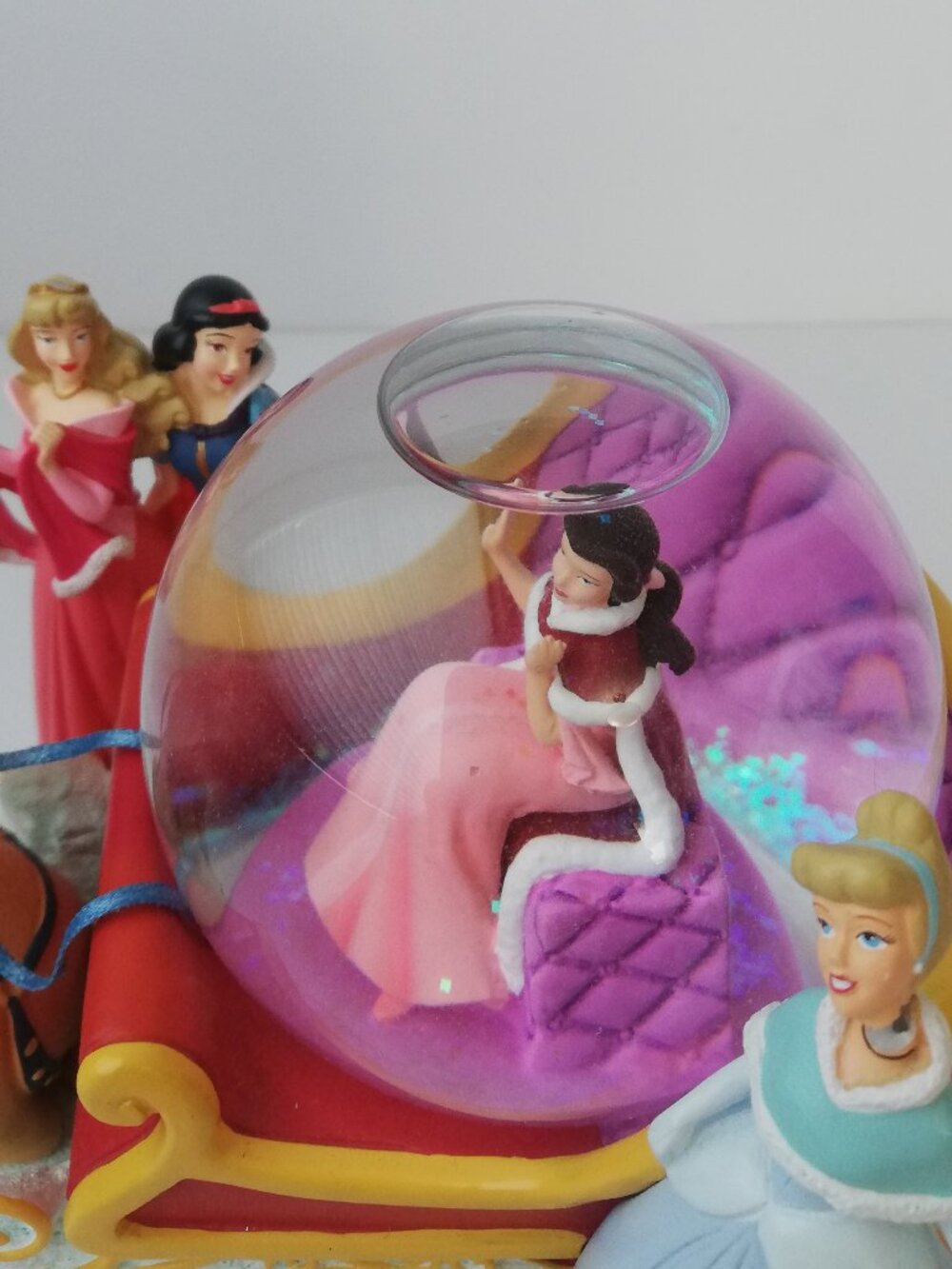 Vintage Disney Store "Princess Sleigh Ride" Winter Snow Globe (2004) - Picture 3 of 10